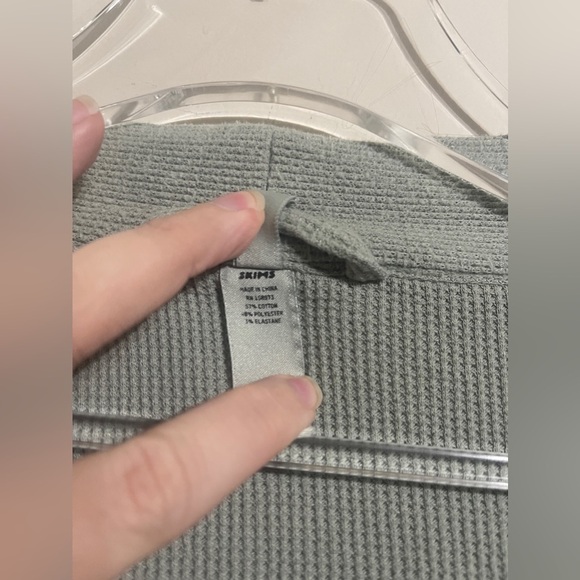 SKIMS Sage Green Brushed Micro Waffle Knit Robe - Picture 3 of 7